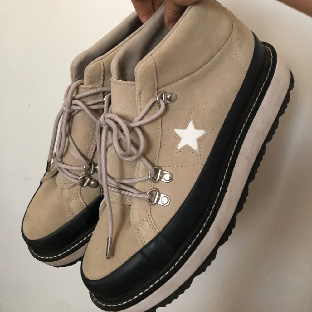 Converse mountain club shoes